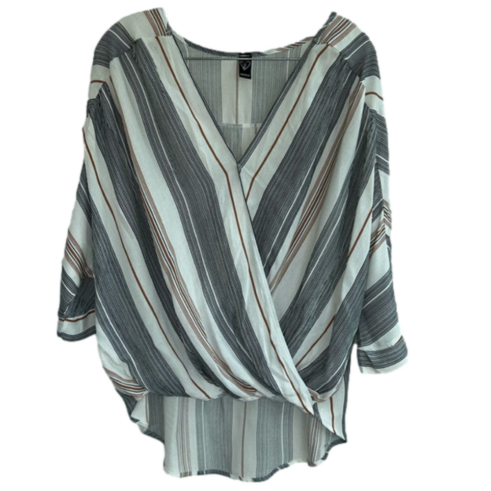 Windsor: Roll tab Collar Shirt: Size Medium